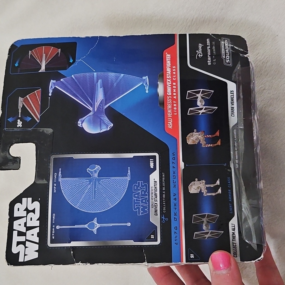 Star Wars Micro Galaxy Squadron Asajj Ventress's Ginivex Starfighter Toy - Picture 6 of 9